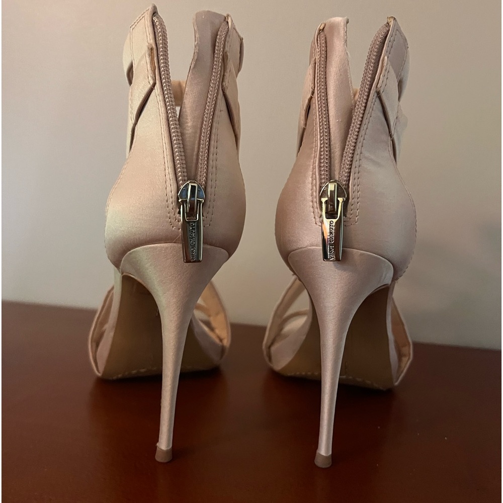 Vince camuto Stilletos never worn